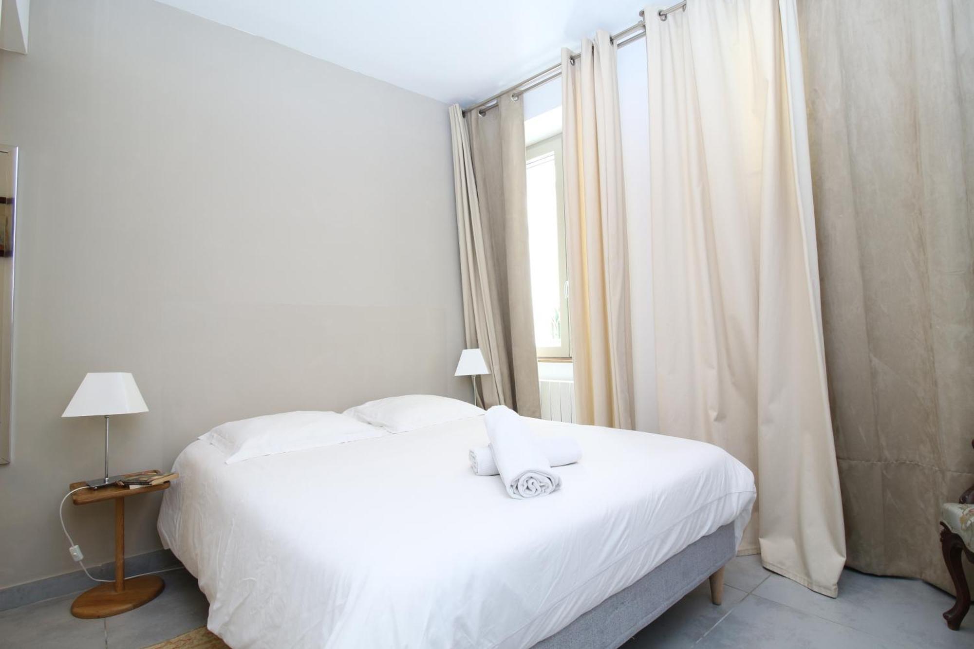 T3 Appartement Hypercentre Proche Commerce- Parking - 2 Chambres Wifi Gratuit Авіньйон Екстер'єр фото